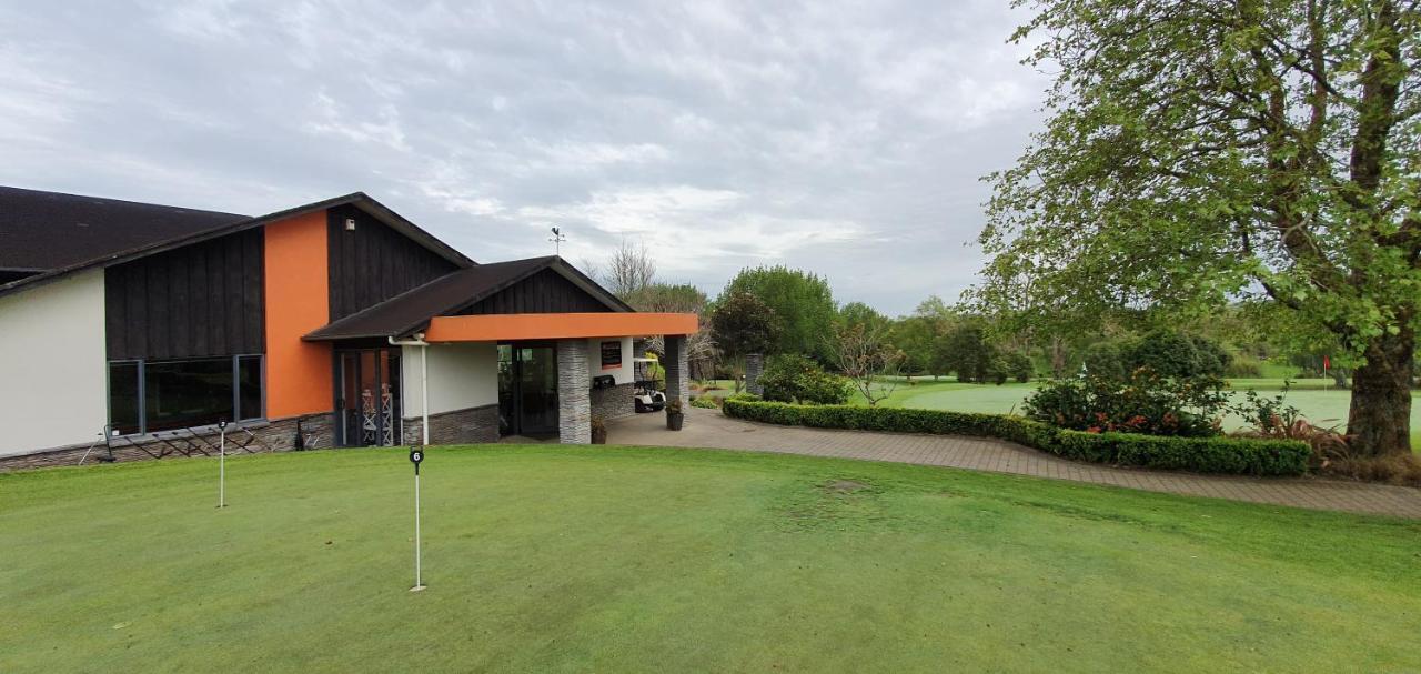 Maxwell'S Golf Retreat Villa Bombay Exterior photo