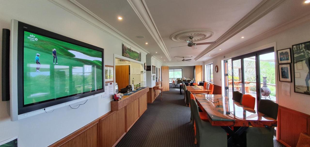Maxwell'S Golf Retreat Villa Bombay Exterior photo